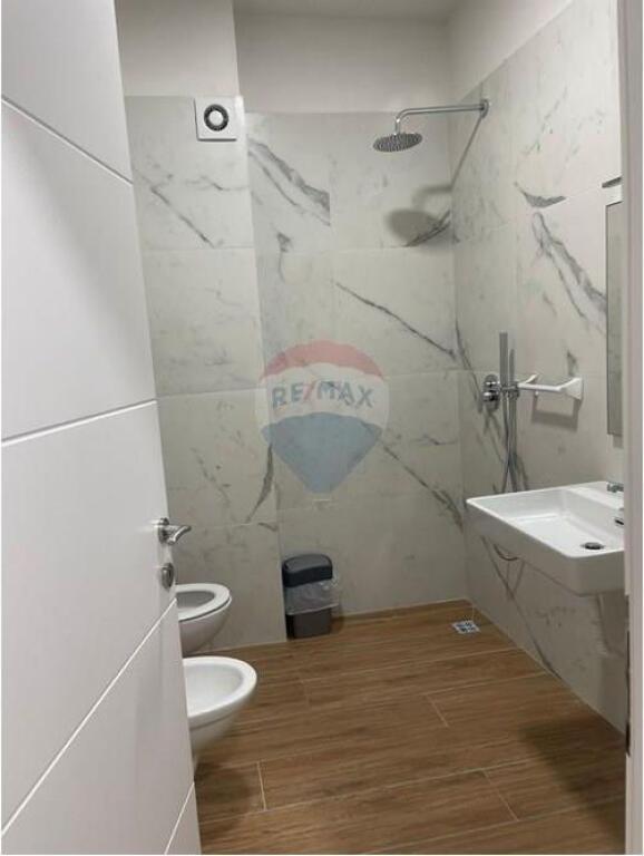 Zyre per qera Rruga e Kososvareve