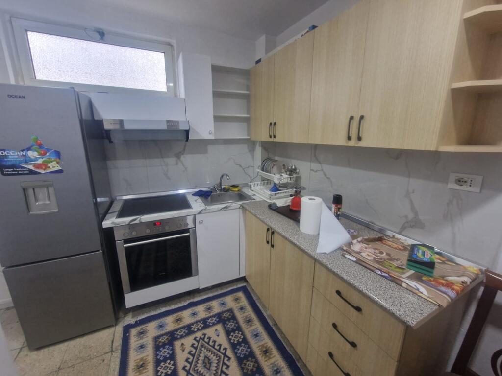 Jepet me qera apartament 1+1 te Zogu i Zi.