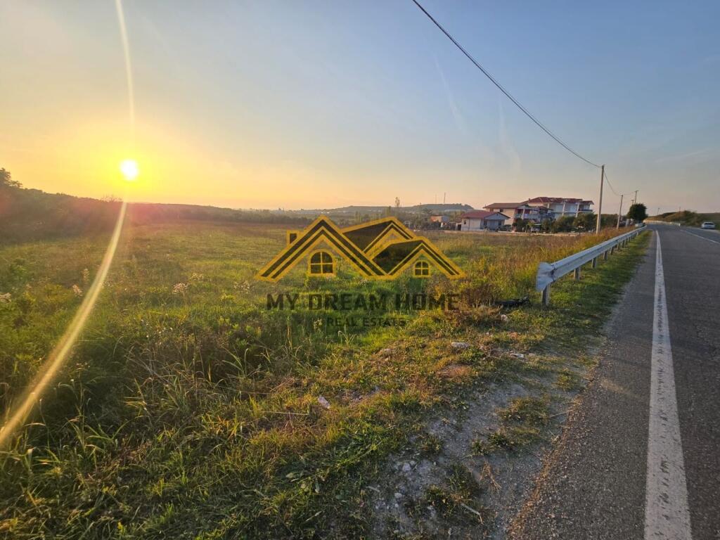 Tokë për Shitje në Manëz Buze Rruge !