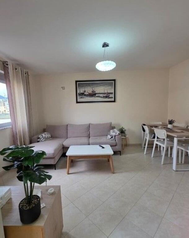Shitet, Apartament 1+1, Oxhaku , Tiranë