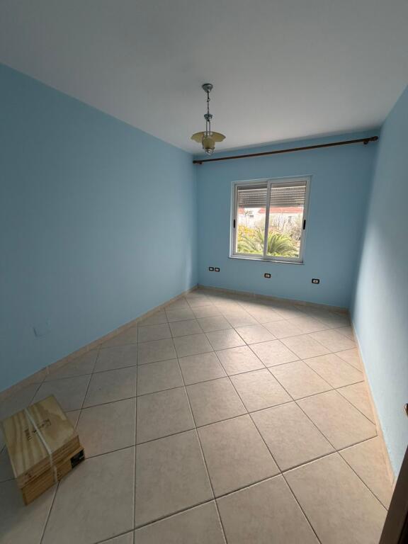 Kati 1 i viles me qera