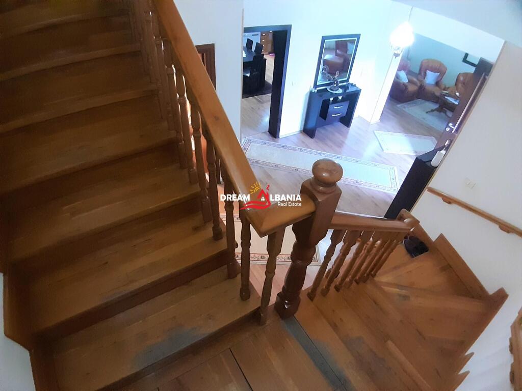 Villa con terreno in vendita nella zona di Don Bosco Tirana (ID 4151059)