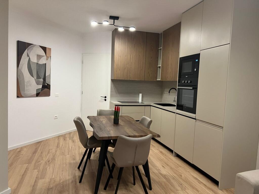 AFFITTASI APPARTAMENTO 1+1 VICINO ALLA MOSCHEA DEI TABAKEVE