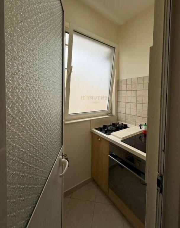 Shitet apartament 1+1 në zonën e Oxhakut.