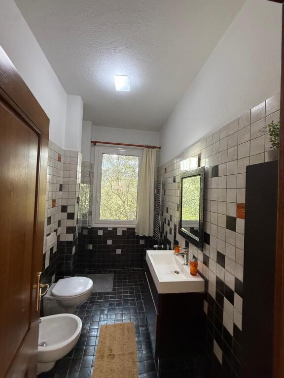 Vile 4 Kateshe per qira