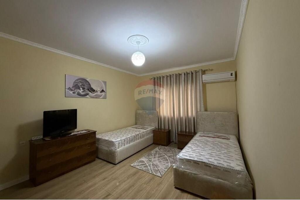 Apartament 2+1 me qera te Shkolla Ali Demi