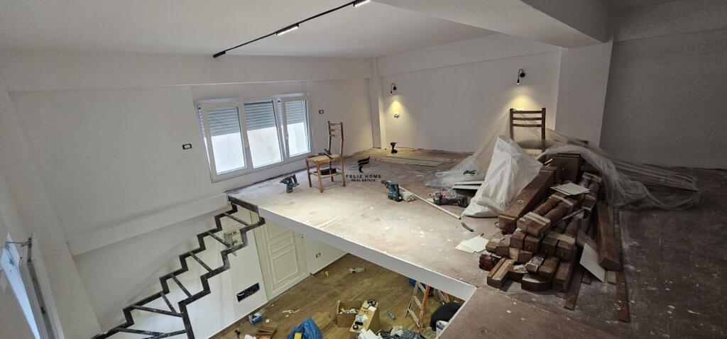 APARTAMENT DUPLEX ME QERA KODRA E DIELLIT 50.000 LEK