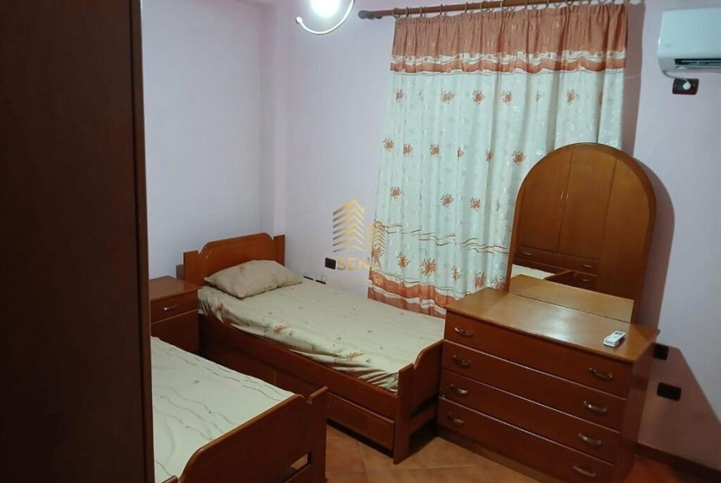 Affitto, Appartamento 1+1, Laprake - vicino alla Stazione di Servizio Kupola, 33.000 Lek/mese