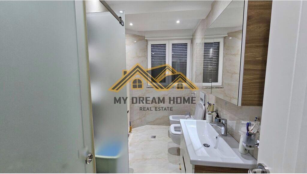 SHESIM SUPER APARTAMENT TE MALI I ROBIT, VIJË E PARË !