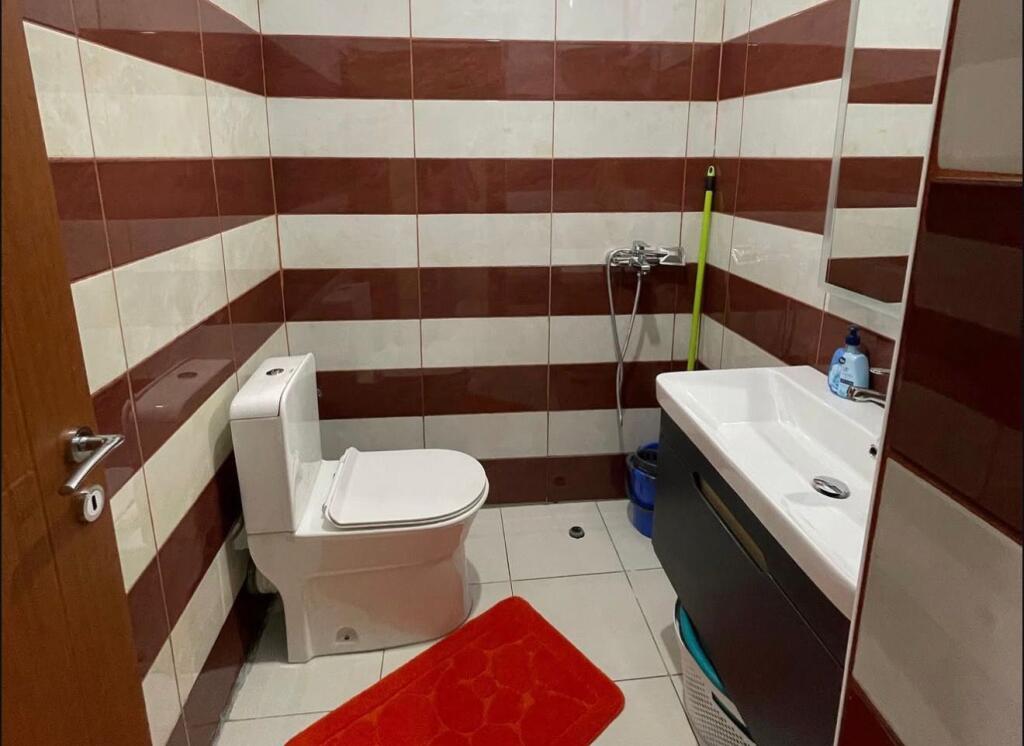 Jepet apartament 2+1+2+post parkimi ne Yzberisht!