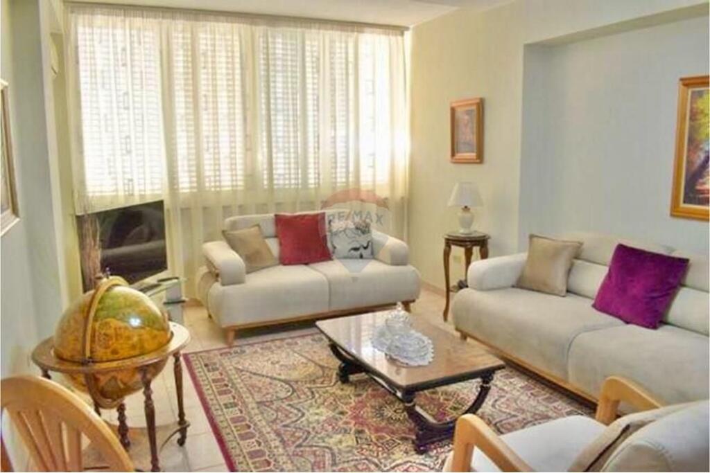 APARTAMENT 2+1 PËR QIRA NE BLLOK !