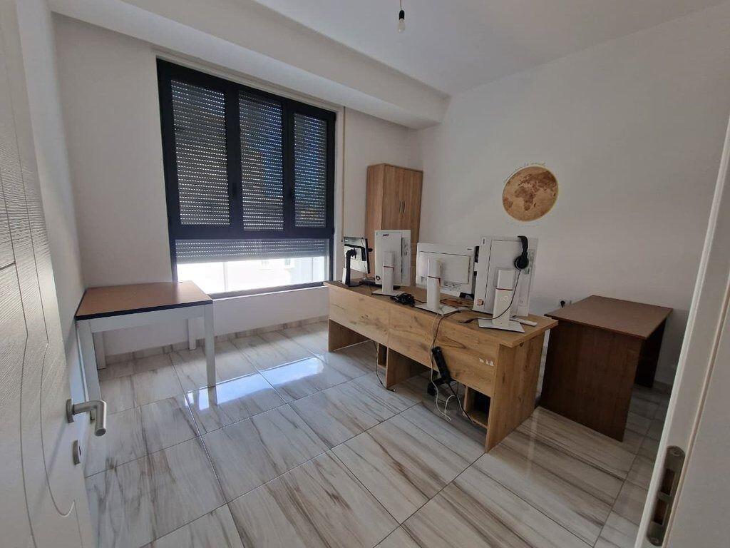 Locale per ufficio in affitto 2+1+2 – Ali Demi, Tirana 650 €| mese!