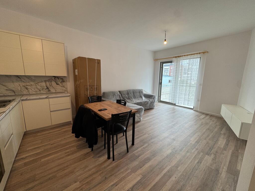 Apartament 1+1 me qera tek Fusha e Aviacionit!