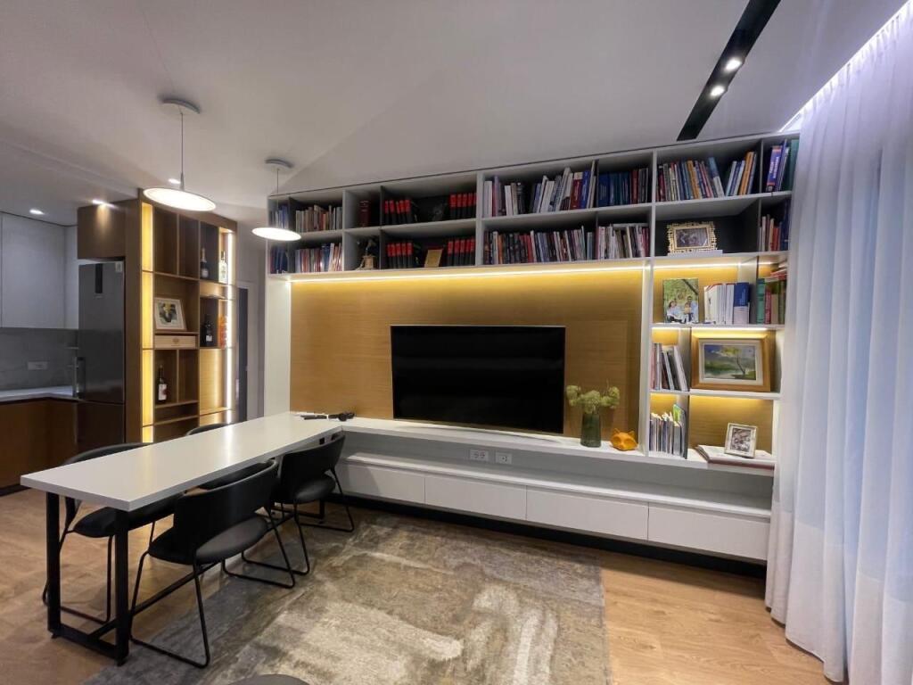 Apartament per qera 2+1+2+parkim tek Liqeni i Thate