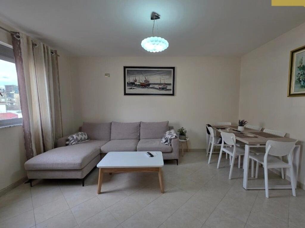 Disponojmë Apartament 1+1 për Shitje – Oxhaku, Tiranë
