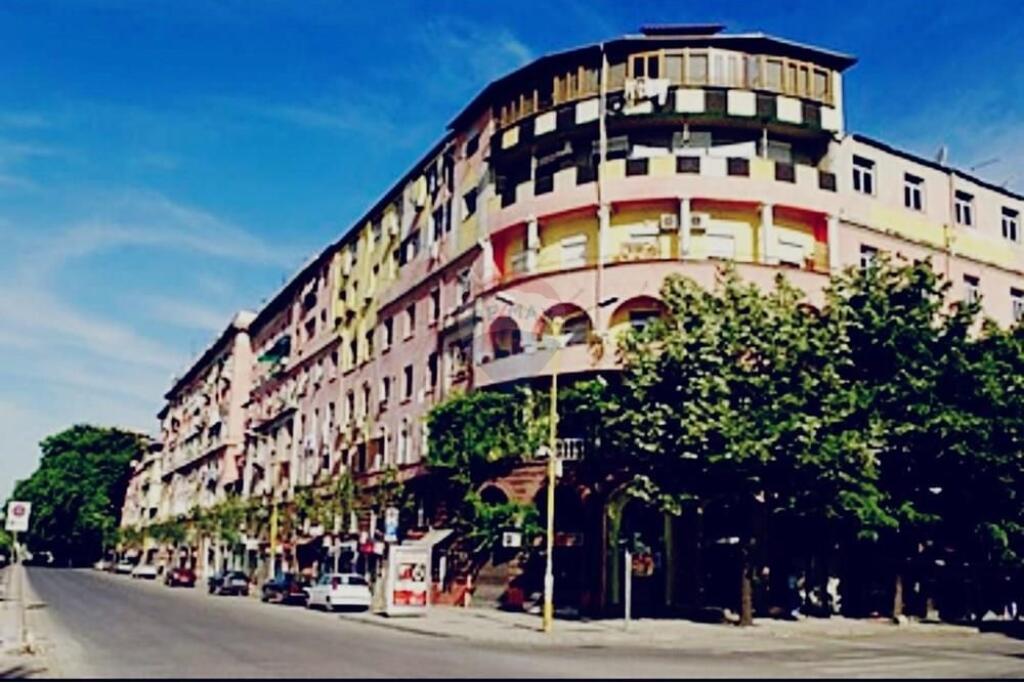 Jepet zyre me qira te pallatet Shallvare!