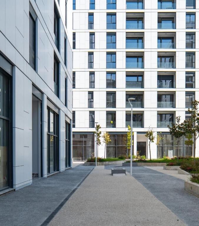 Shitet Apartament 2+1