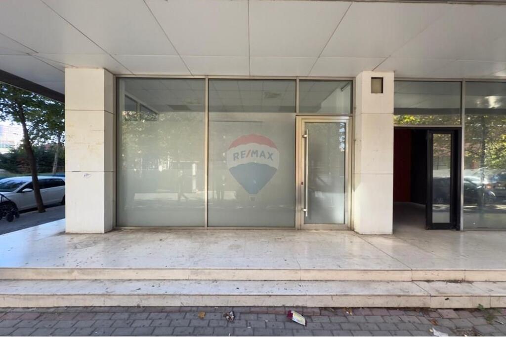 Negozio - In Vendita - Complesso Panorama, Tirana(ID: 530181047-446)