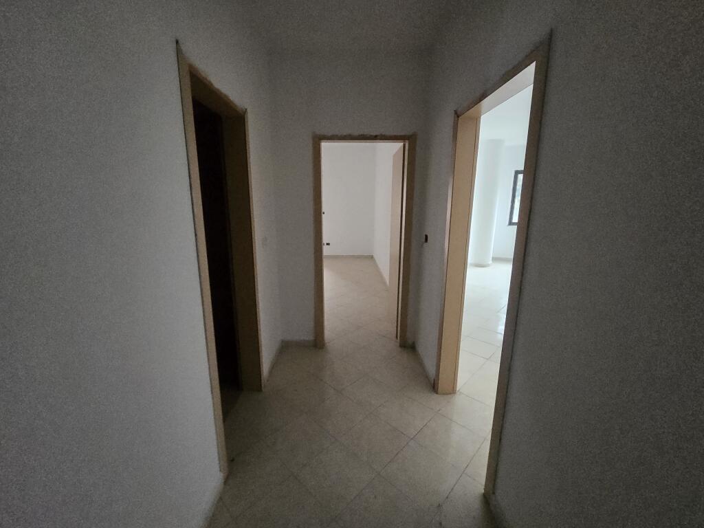 Shitet Apartament 1+1 Me Ballkon ne Fresk