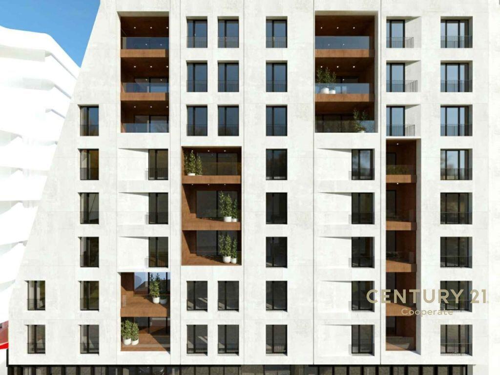 Shitet Apartament 2+1+2 + Post Parking – Pranë Stadiumit Air Albania, Tiranë