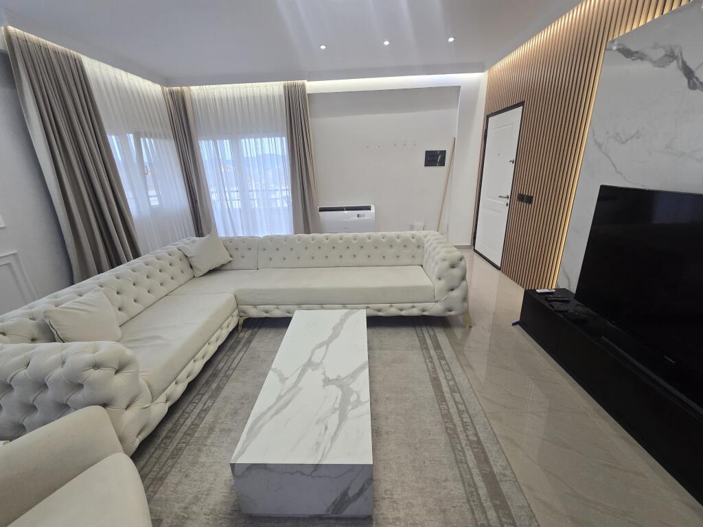 APARTAMENT 2+1+2+ POST PARKIMI | ME QIRA | LIQENI I FARKËS