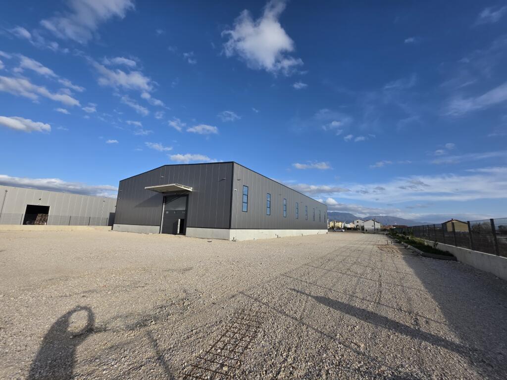 𝐆𝐈𝐕𝐄𝐍 𝐅𝐎𝐑 𝐑𝐄𝐍𝐓 𝐍𝐄𝐖 𝐖𝐀𝐑𝐄𝐇𝐎𝐔𝐒𝐄 – 𝐋𝐀𝐊𝐍𝐀𝐒, 𝐍𝐄𝐖 𝐒𝐓𝐑𝐄𝐄𝐓