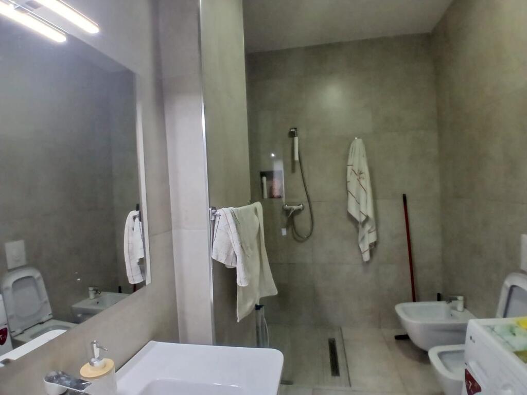 Jepet Me Qera Apartament 2+1+1 Ballkon