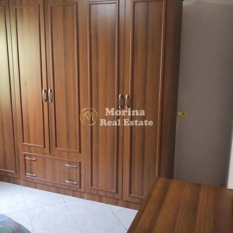 Qera, Hyrje 2+1, Selite , 300 Euro/Muaj