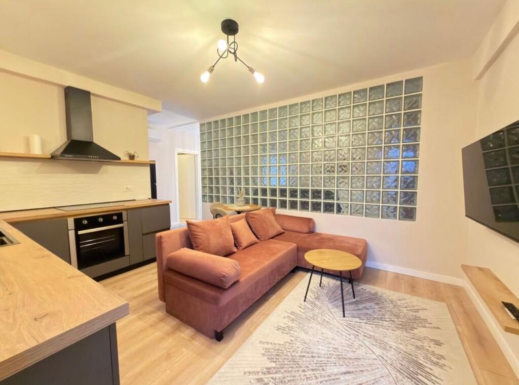 1+1 - Botanical Garden