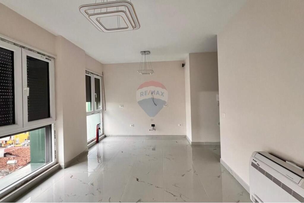 Zyre per qira te Rruga Jordan Misja!