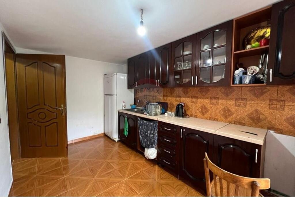 Shtëpi me tarracë - Për Shitje - Rruga Myslym Keta, Tiranë(ID: 530291047-51)