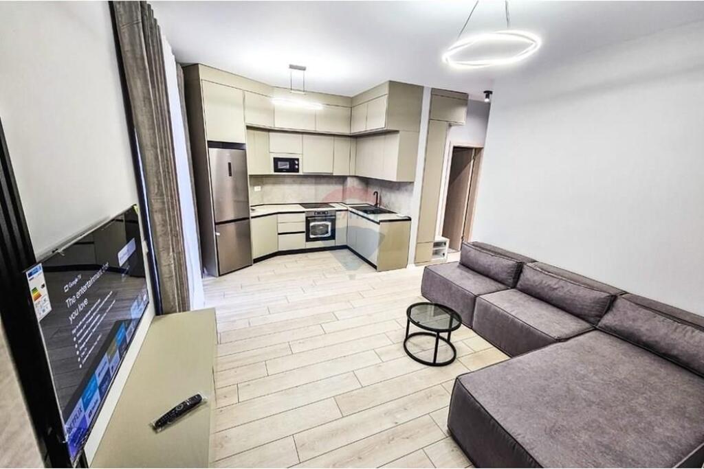 Me qira: Apartament tek River Residence