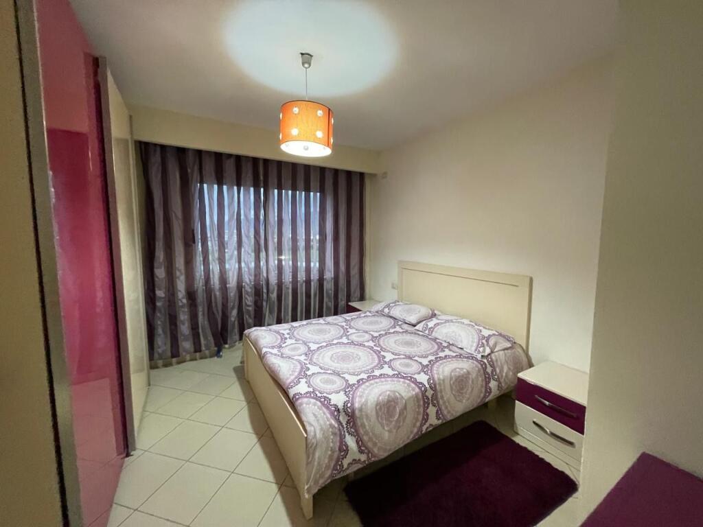 Apartament 1+1 tek St Trenit!