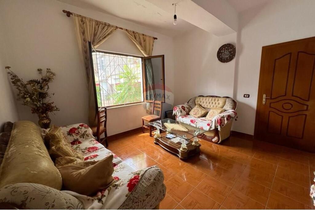 Shtëpi me tarracë - Për Shitje - Rruga Myslym Keta, Tiranë(ID: 530291047-51)