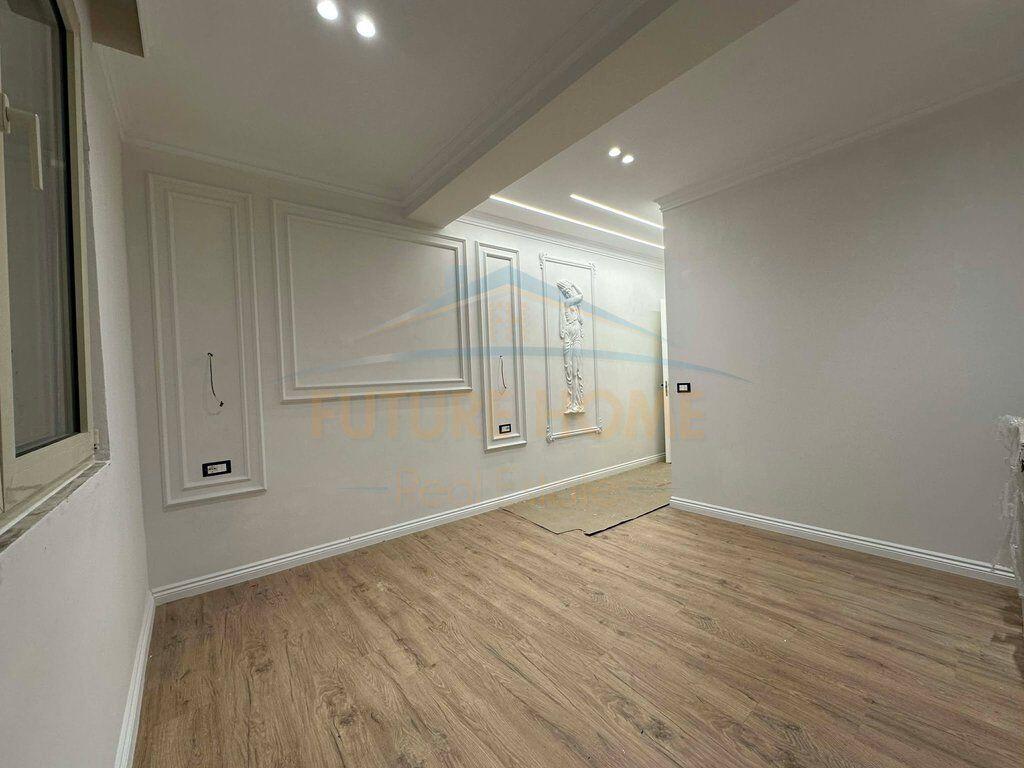 Shitet Apartament 1+1+Verand Kompleksi Fratari , Unaza e Re