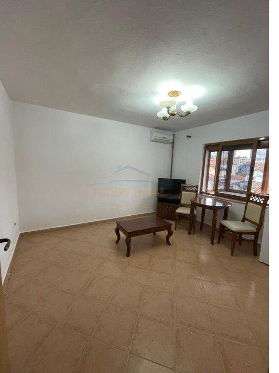 Shitet, Apartament 1+1, Rruga e Elbasanit, Tiranë