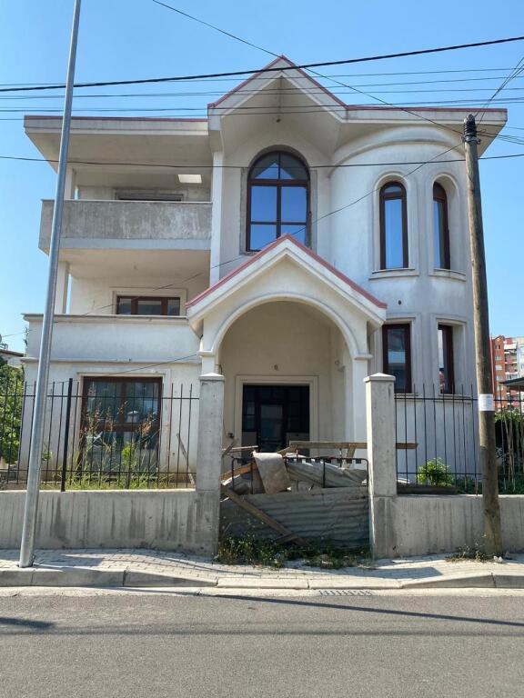 Vile 3-Kateshe, Kombinat!