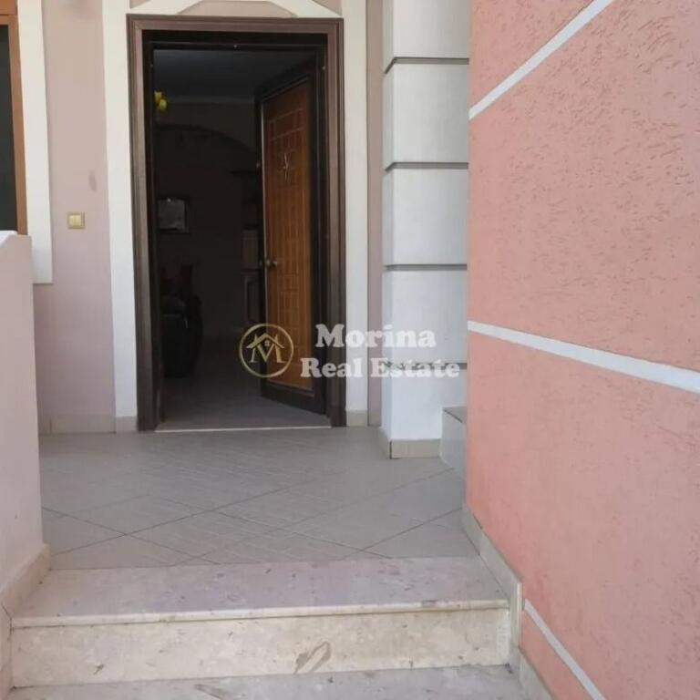 Qera, Hyrje 2+1, Selite , 300 Euro/Muaj