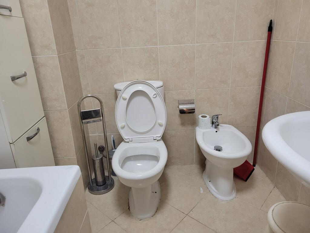 Apartament 2+1+2 me qera Rruga e Kosovareve