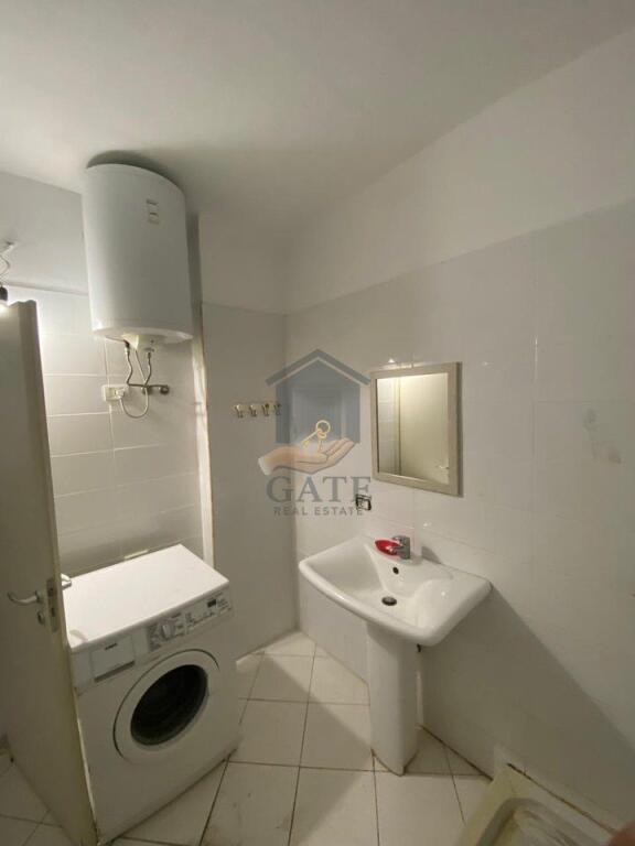 Apartament 1+1 me qira – Zona Stacioni i Trenit.