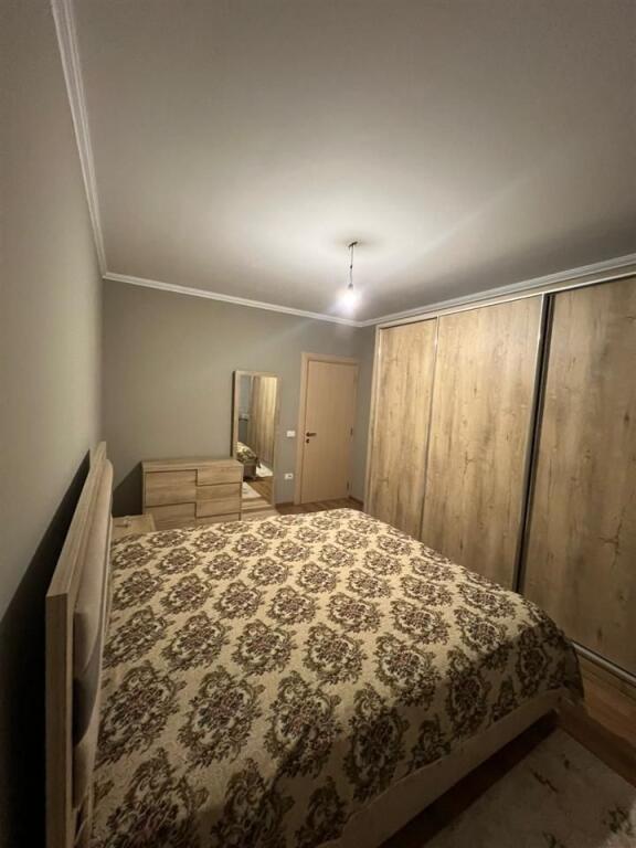 Jepet me qera apartamenti 2+1 ne Don Bosko , prane viva market  Cmimi: 600 mije leke