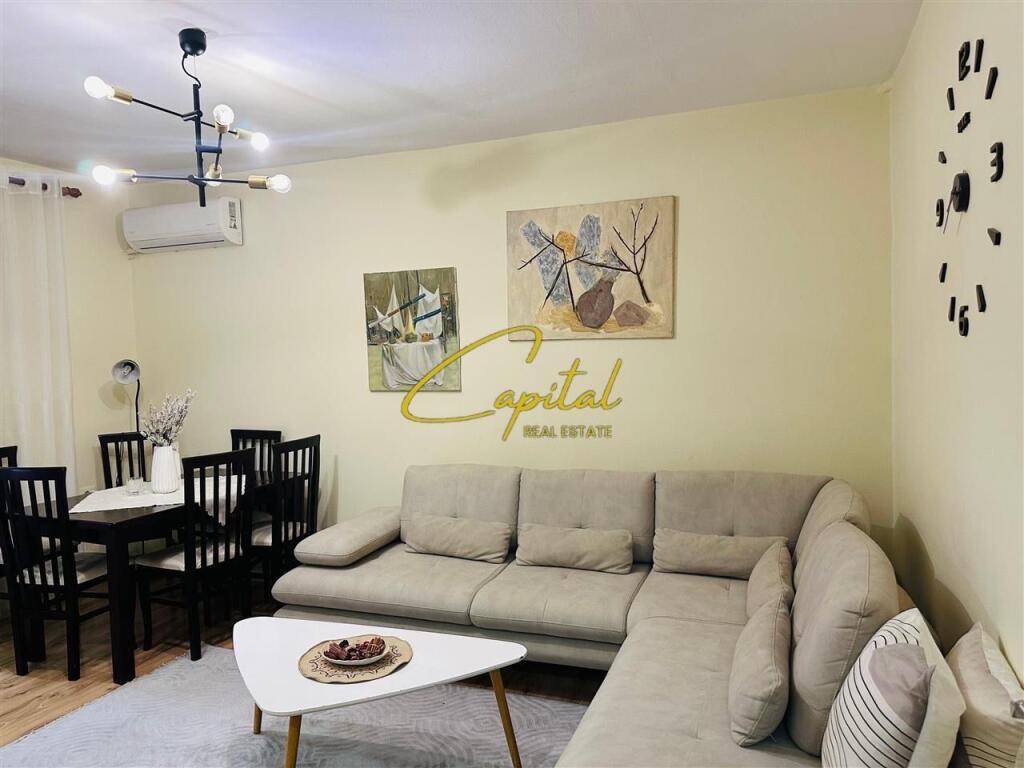 SHITET APARTAMENT 3+1 KOMBINAT 102.000 EURO