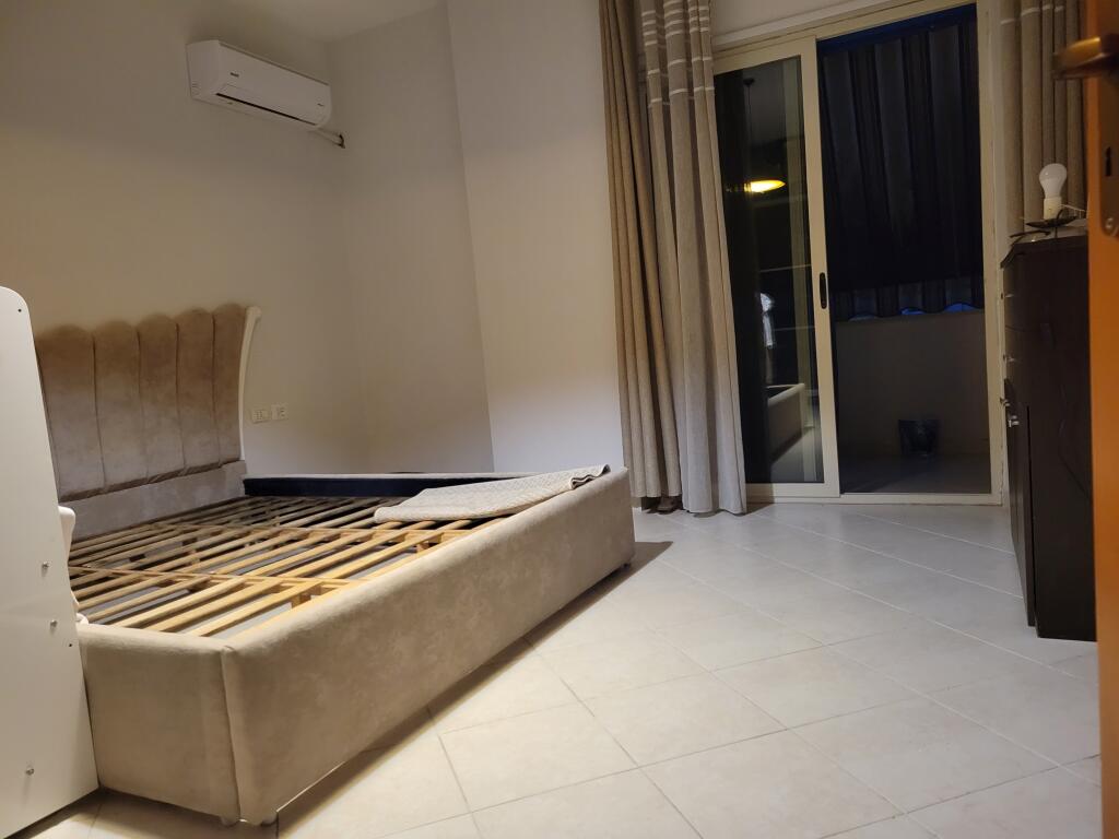 Apartament 2+1+2 me qera Rruga e Kosovareve