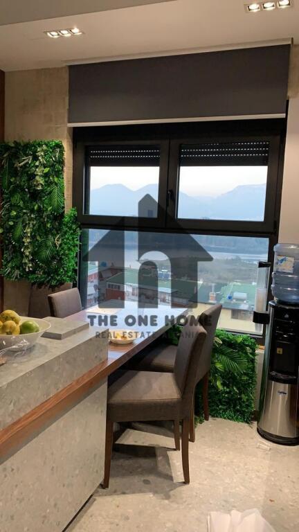 Affitto Super Penthouse - Lago Artificiale. Arredamento di Lusso