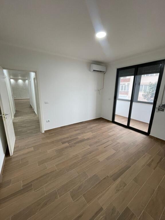 🏡 APARTAMENT ME QERA 3+1+2+3 BALLKONE UJESJELLSI DURRES
