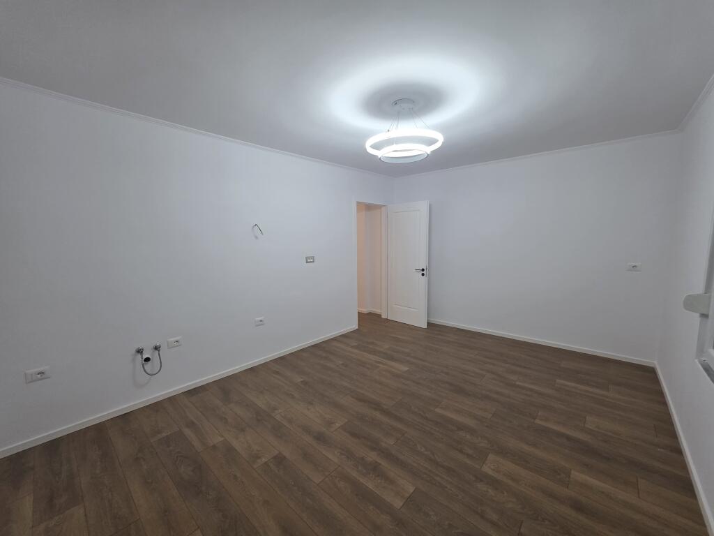 shitet apartament 2+1 porcelan