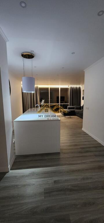 Apartament Lux per Shitje tek 27-katëshi në Vollga, Durrës