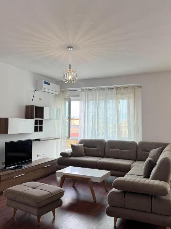 📍 JEPET ME QIRA 2+1 LUKSOZ – KOMUNA E PARISIT (mbi Kristal Center)