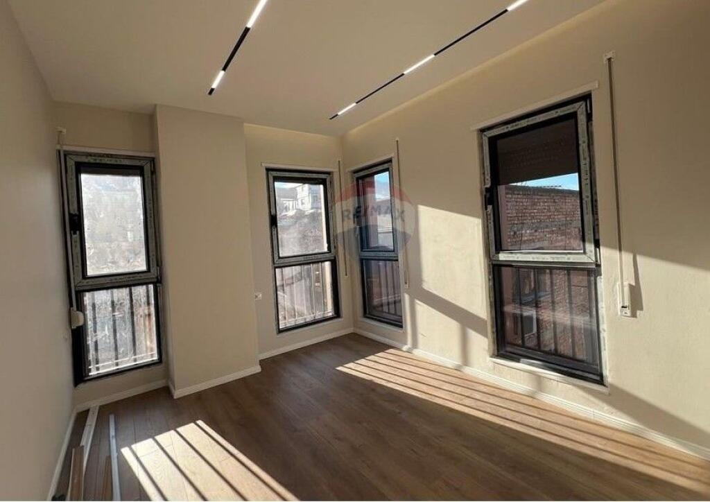 APARTAMENT 2+1 NE SHITJE TEK SHKOLLA KUQE ID: 530261056-221