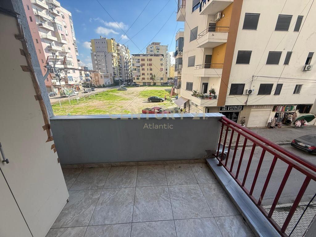 Apartament 2+1+2t + Garazhd Në Shitje në Plazh Hekurudha, Durrës - 150000€ | 100 m²